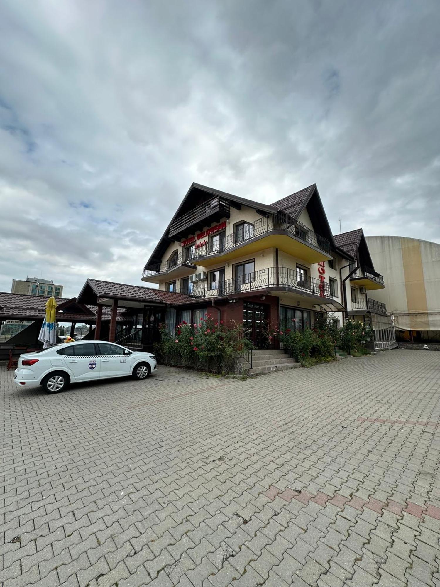 Restaurant Motel Dolorean Sacele Luaran gambar