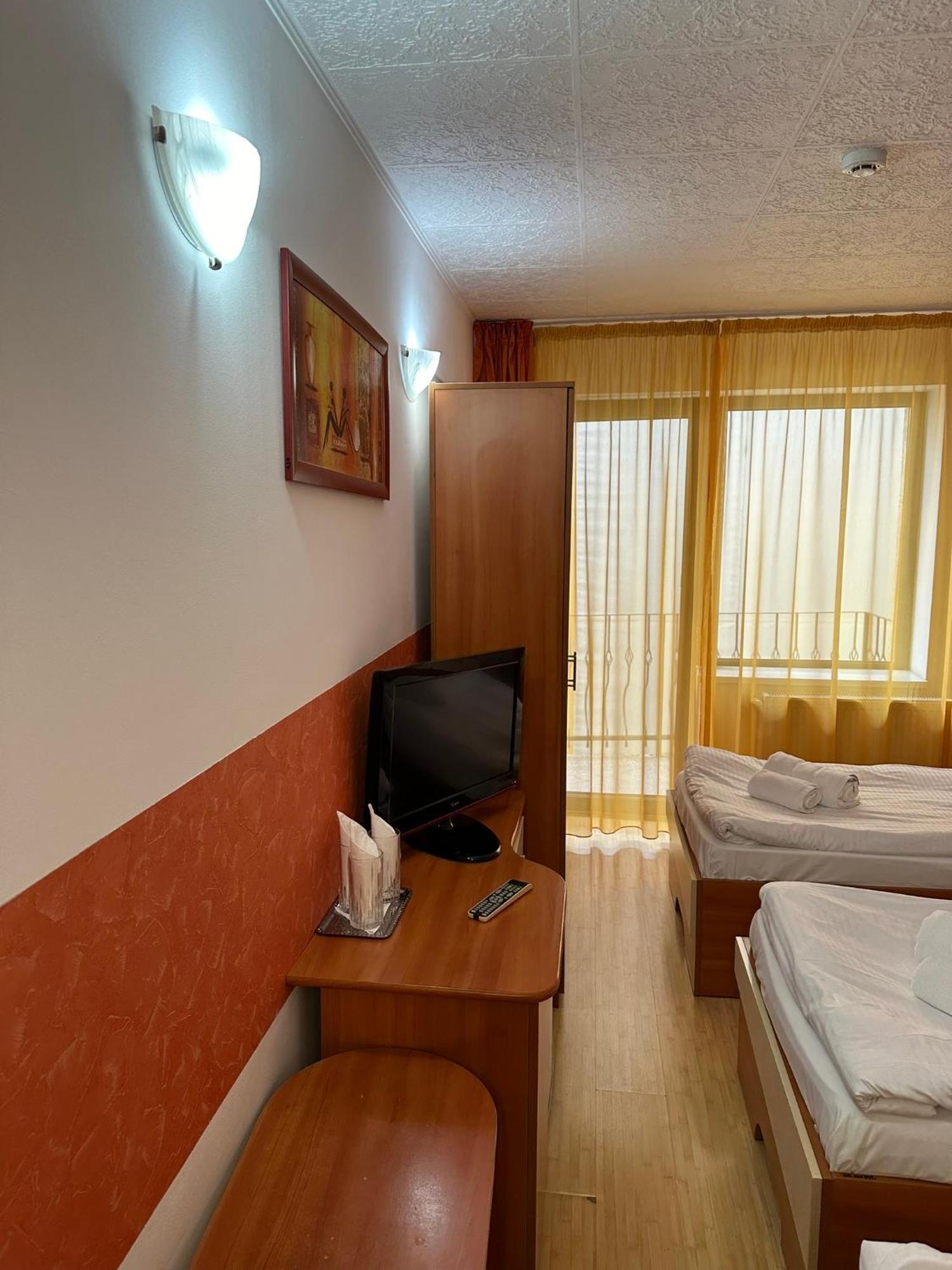 Restaurant Motel Dolorean Sacele Luaran gambar